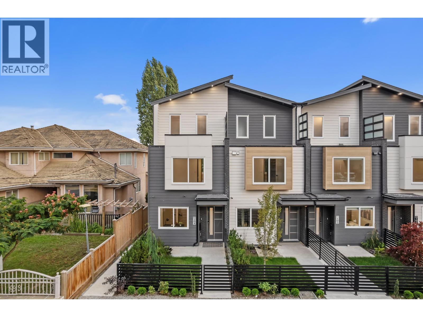 914 Rochester Avenue Unit 104, Coquitlam, BC V3K 2W6