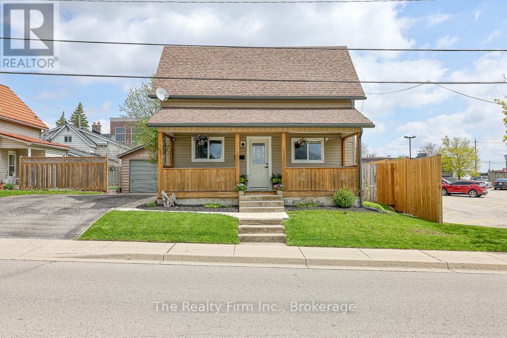 136 Bidwell St, Tillsonburg, ON N4G 3V5