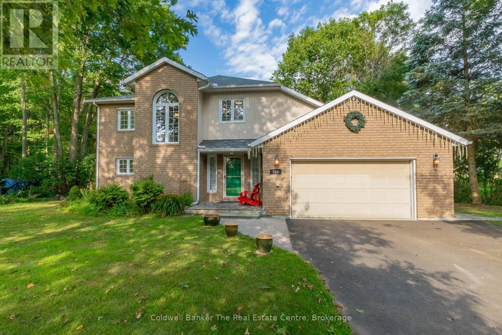 110 Forest Glen Dr, Gravenhurst, ON P1P 1A1