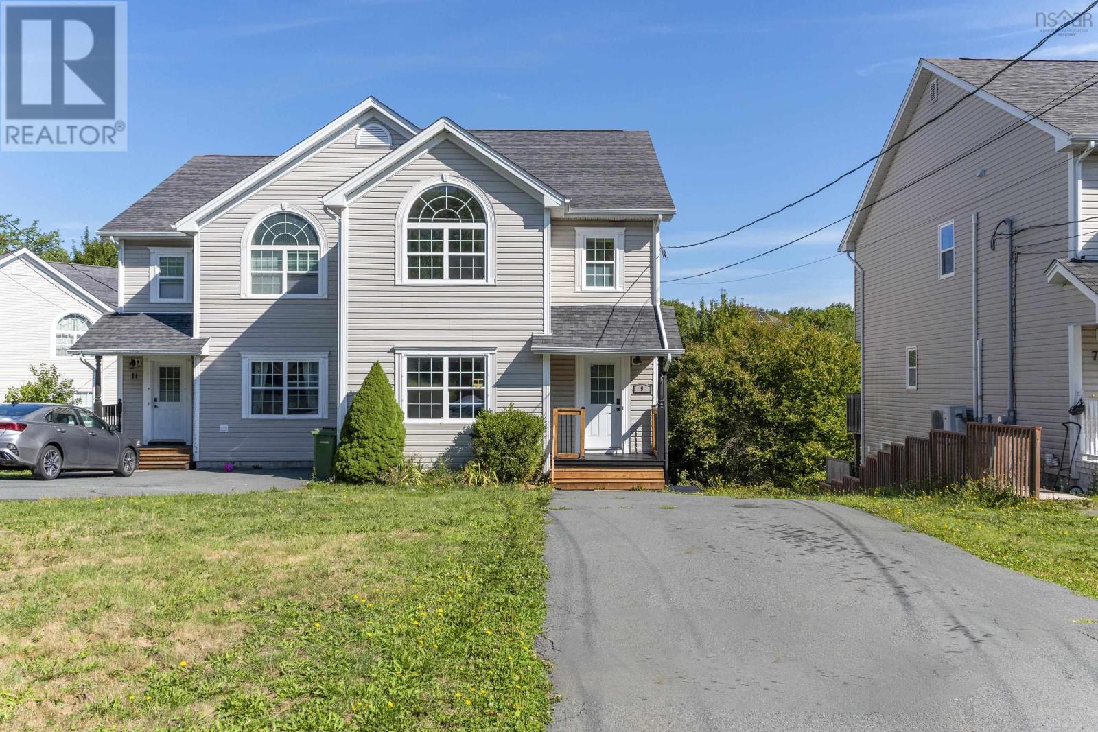 9 Hubleys Dr, Halifax, NS B3P 1G9