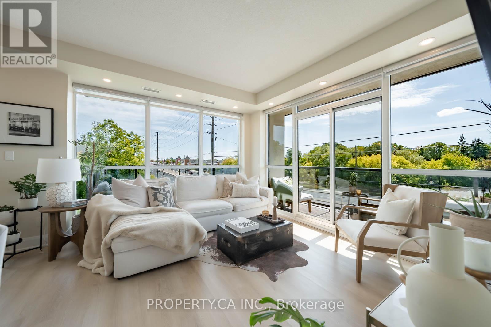 318 4700 Highway 7 Rd, Vaughan, ON L4L 0B4