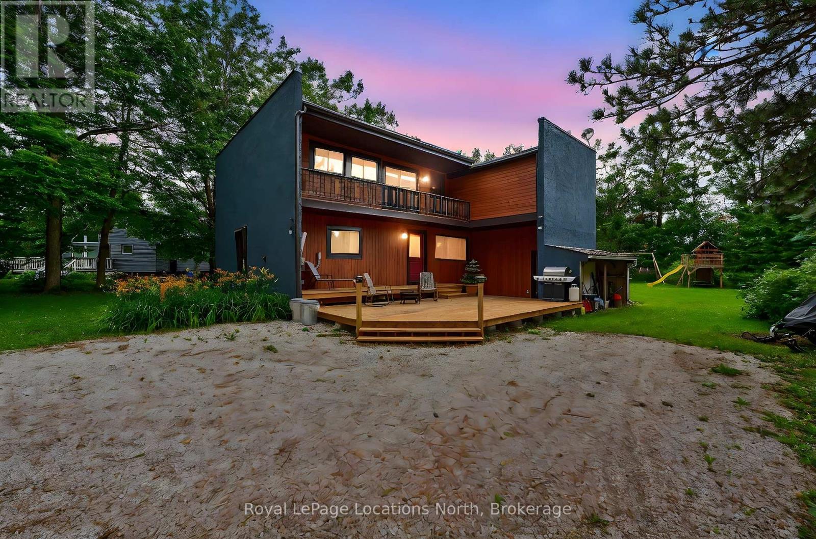 119 Tyrol Ave, The Blue Mountains, ON N0H 2E0