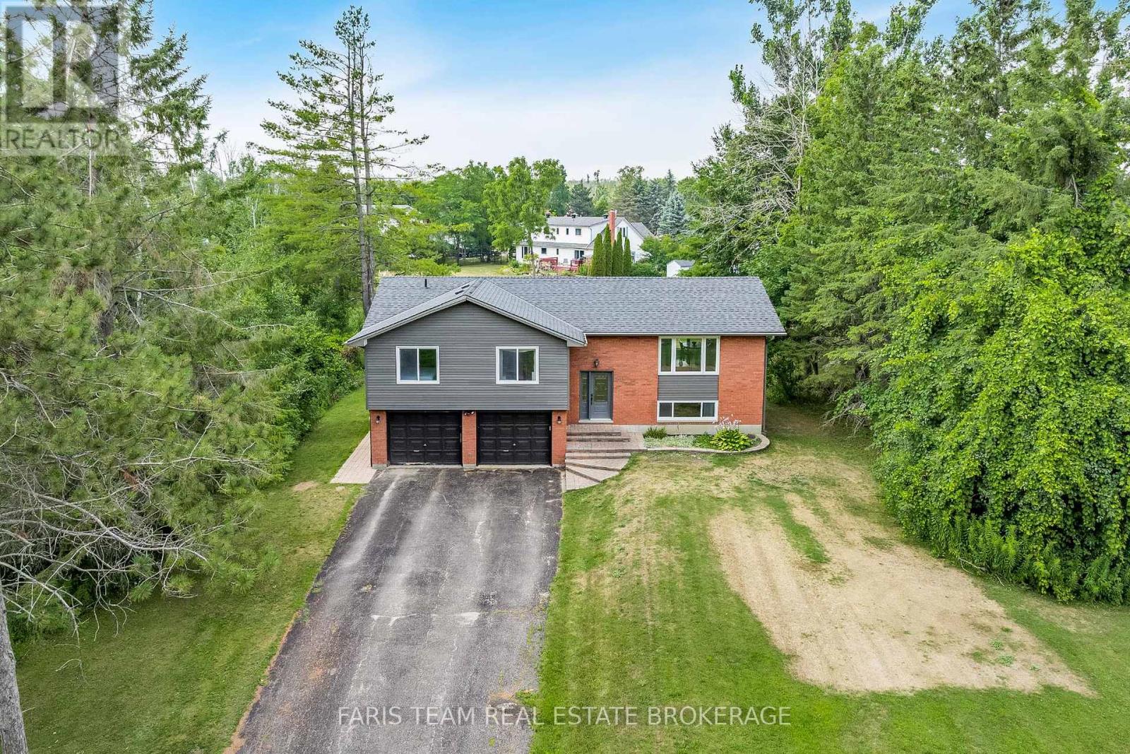 36 Shelswell Blvd, Oro-Medonte, ON L0L 2E0