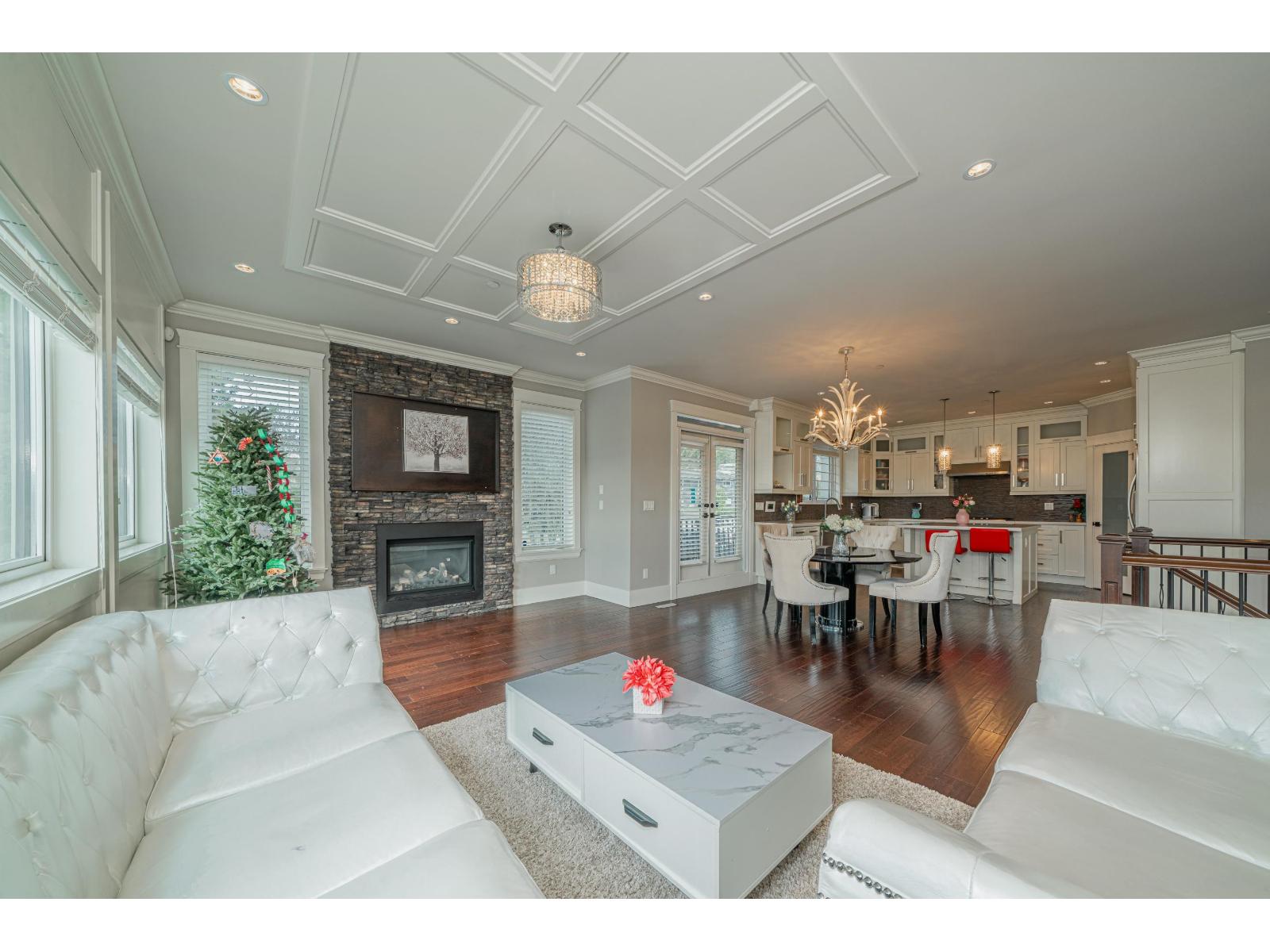 15807 Buena Vista Ave, White Rock, BC V4B 2A2