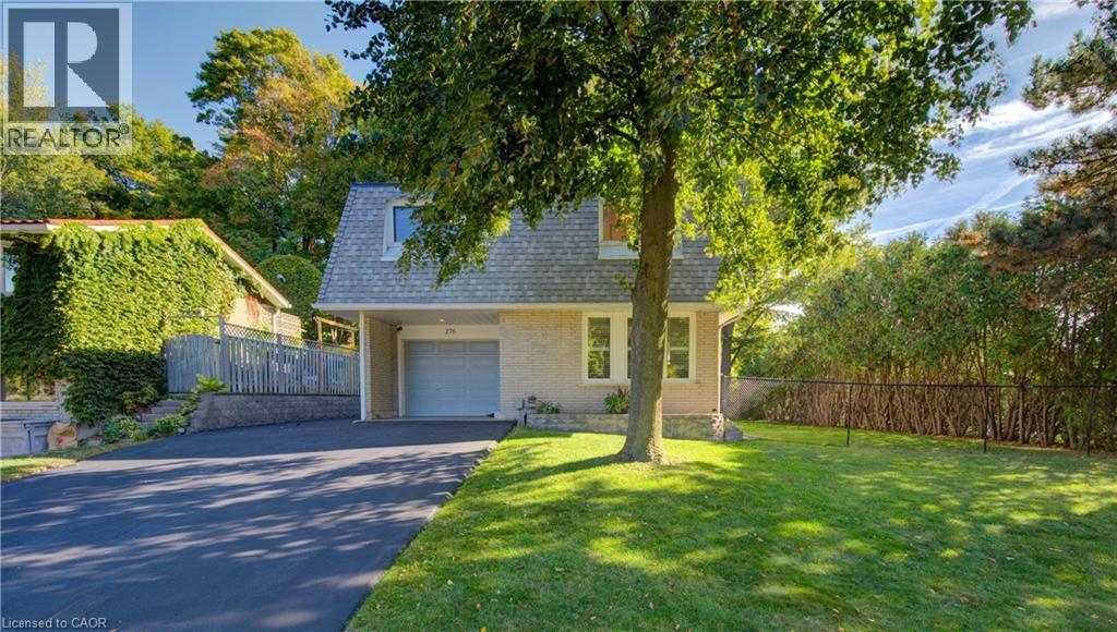 276 Laurentian Dr, Kitchener, ON N2E 2B6