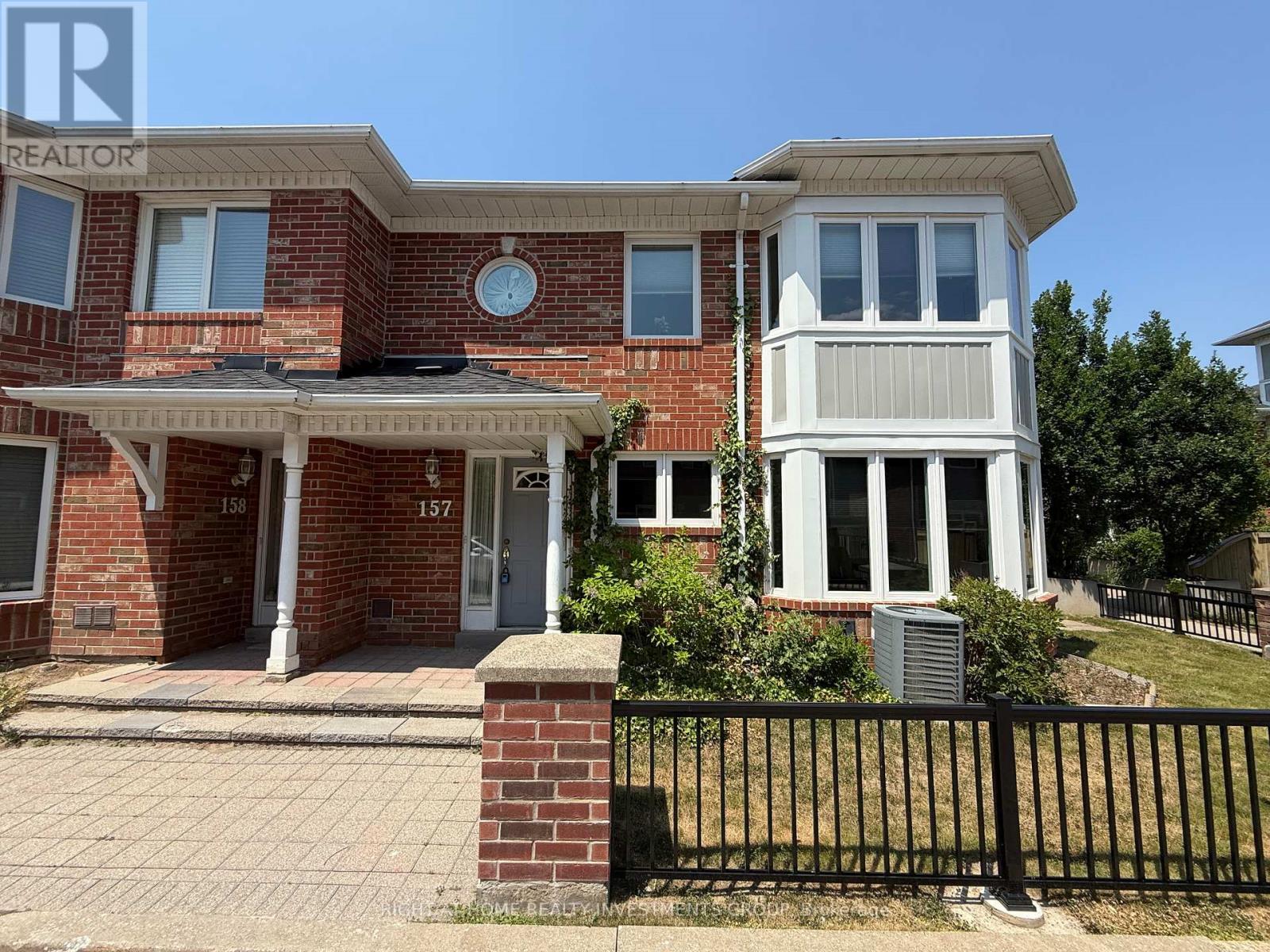 157 18 Clark Ave W, Vaughan, ON L4J 8H1