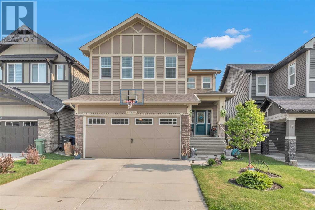 19 Mount Rae Hts, Okotoks, AB T1S 0M6