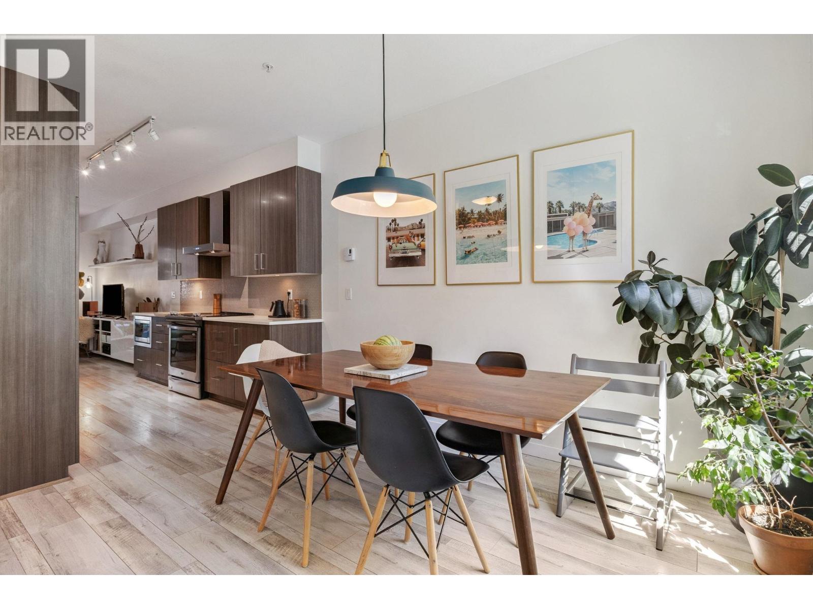 433 Seymour River Place Unit 8, North Vancouver, BC V7H 0B8