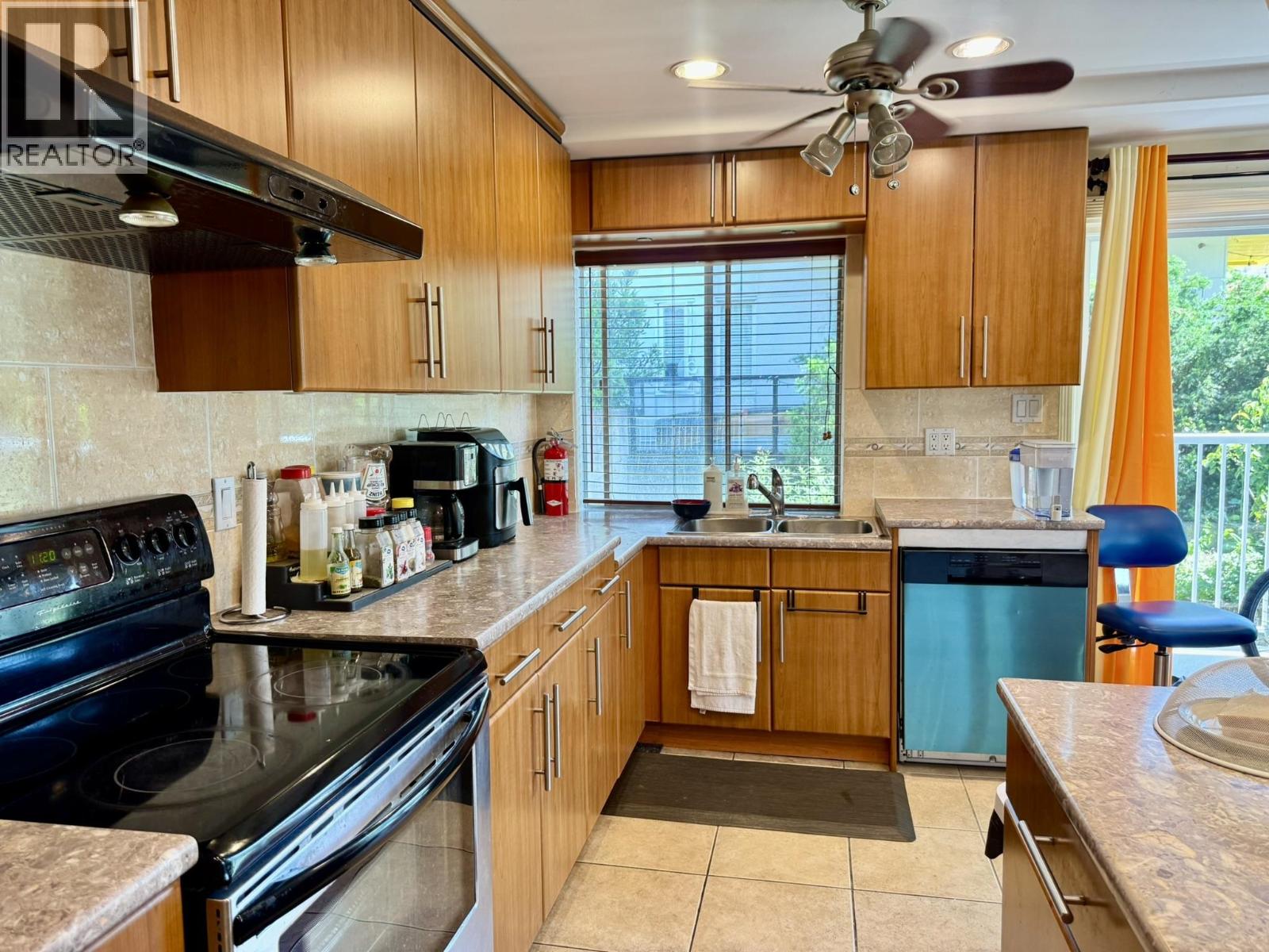 815 Fourth Avenue Unit 208, New Westminster, BC V3M 1S8