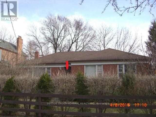 59 Dallas Rd, Toronto, ON M2R 2J3