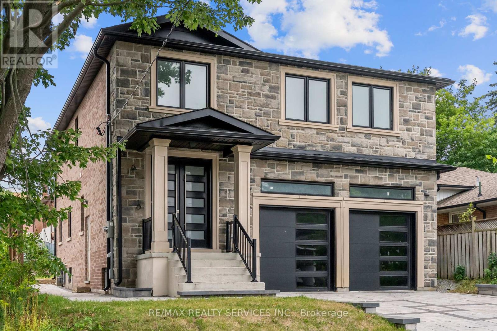 49 Greendowns Dr, Toronto Scarborough Village, ON M1M 2G6