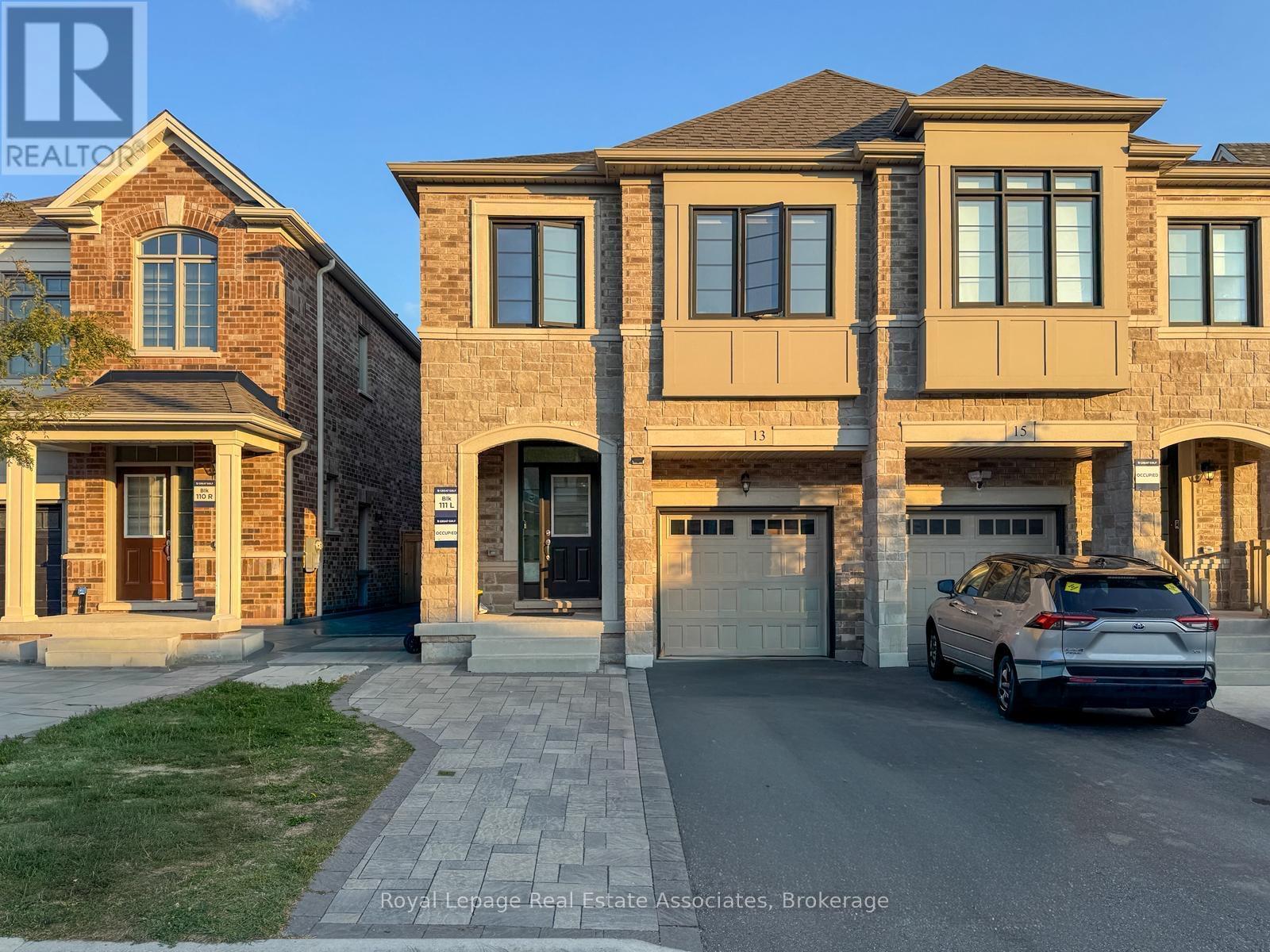 13 Quinton Rdg, Brampton, ON L6Y 6J4