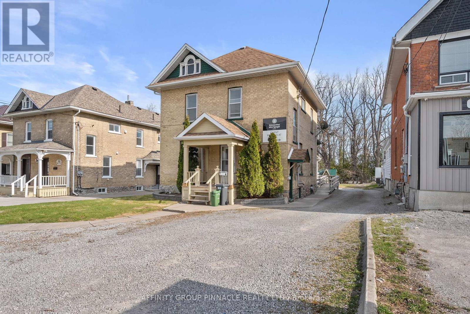 255 Kent St W, Kawartha Lakes Lindsay, ON K9V 2Z4
