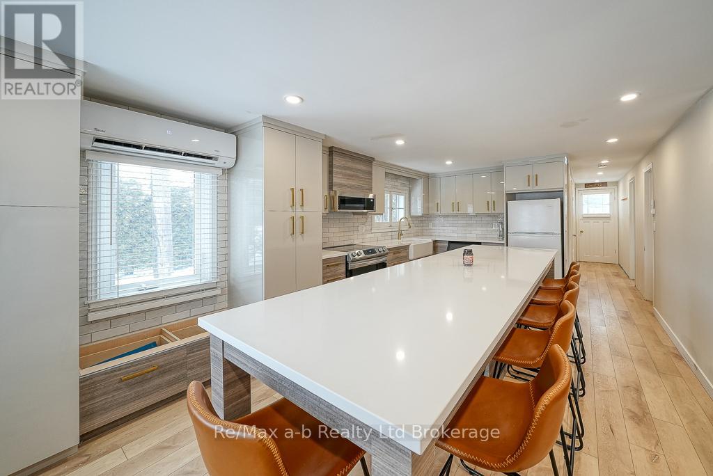 115 Erie Blvd, Norfolk Long Point, ON N0E 1M0