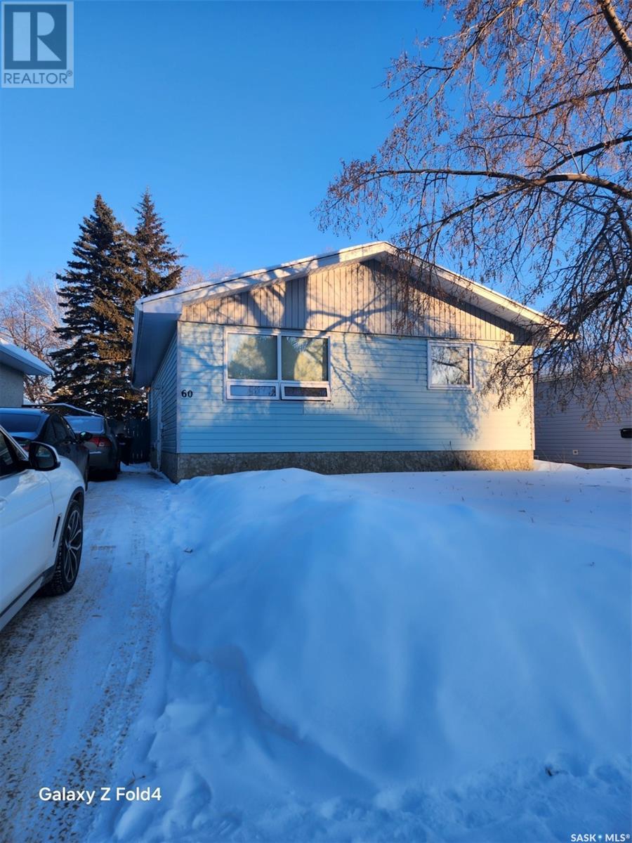 60 Bowerman Cres, Prince Albert, SK S6V 6G4