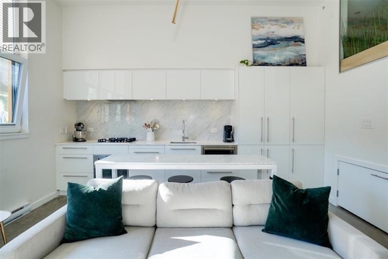 150 E Cordova Street Unit 203, Vancouver, BC V6A 0E7