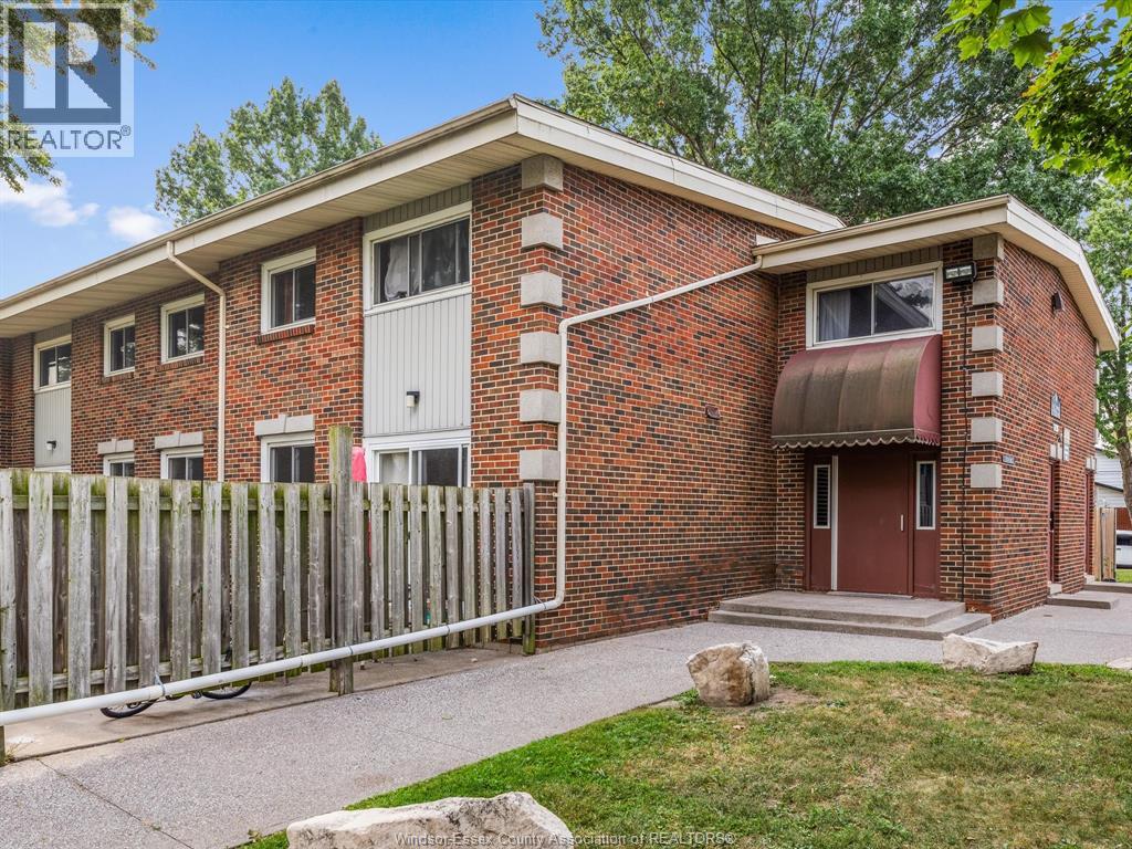 1730 Columbia Court Unit 101, Windsor, ON N9E 1B1