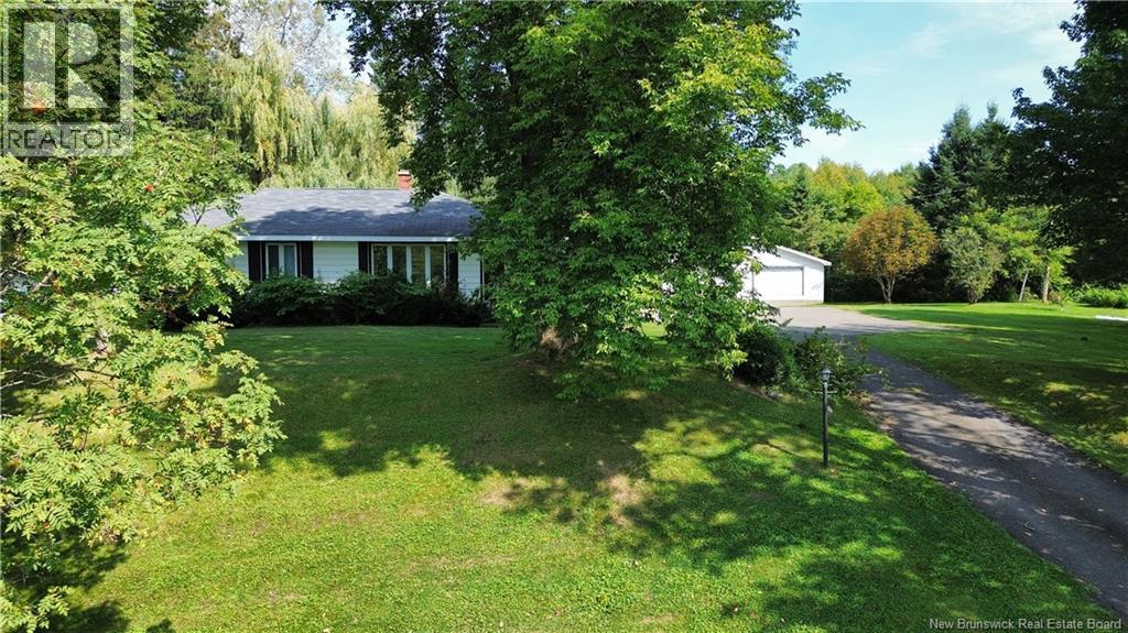 138 School St, Bath, NB E7J 1C4