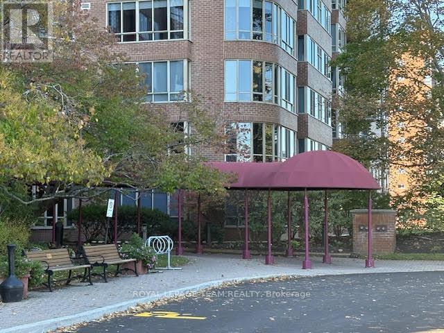 1008 100 Grant Carman Dr, Ottawa, ON K2E 8B8