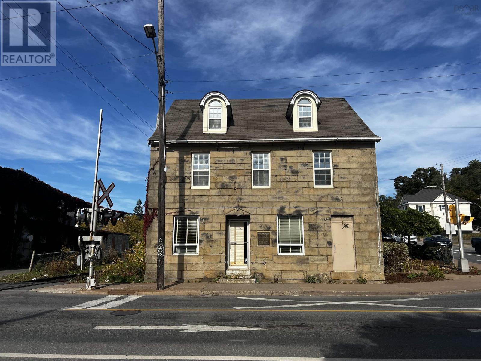 140 George St, New Glasgow, NS B2H 2K6