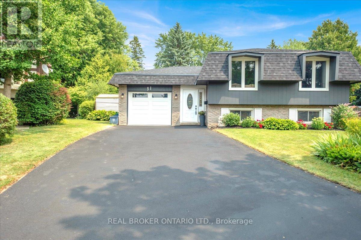 51 Southglen Rd, Brantford, ON N3R 6Z9