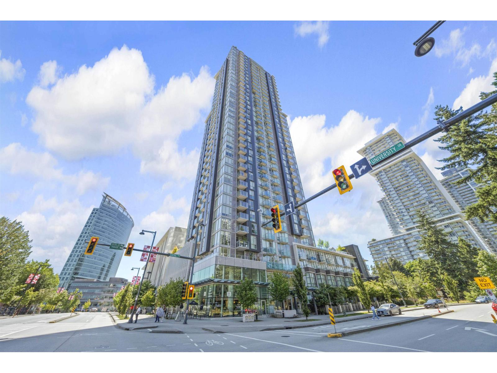 13438 Central Avenue Unit 3303, Surrey, BC V3T 0N2