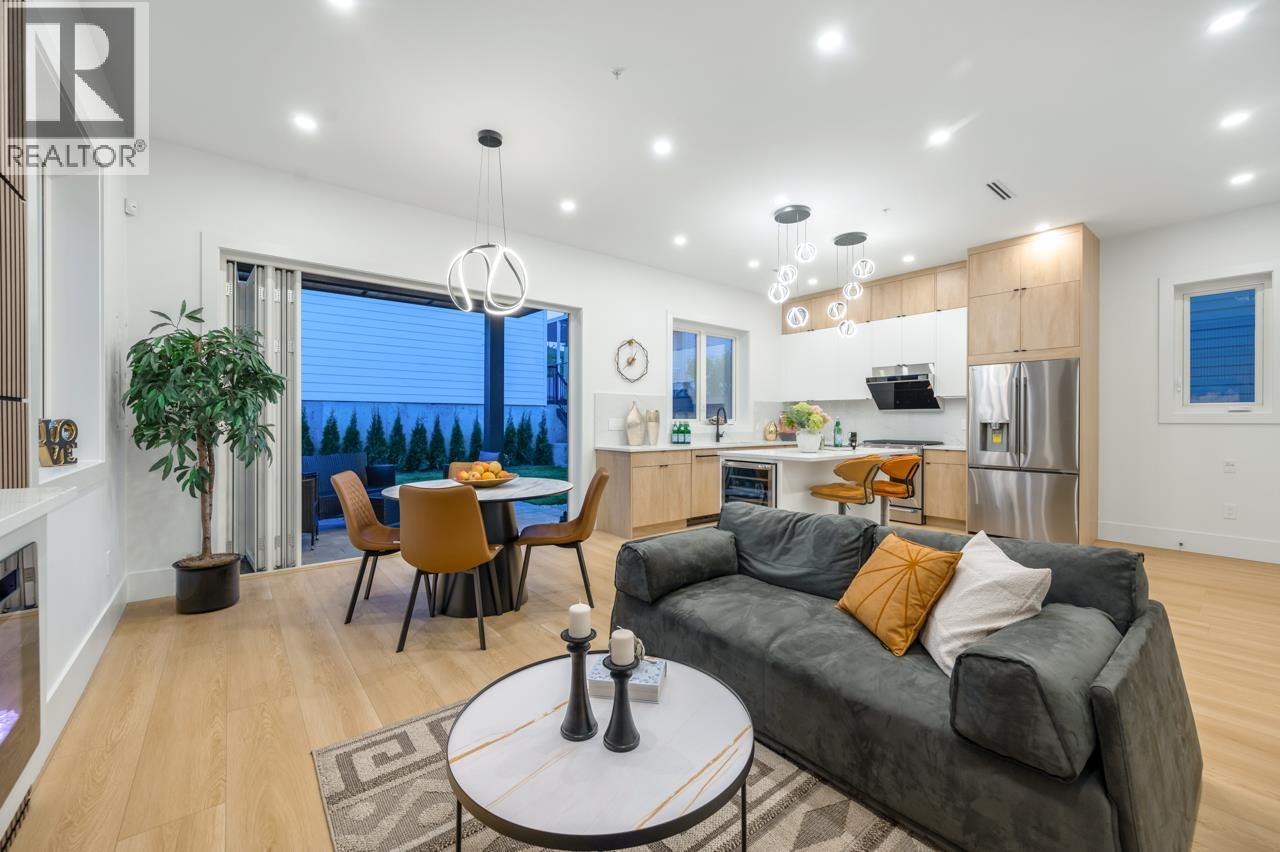 2124 Renfrew Street Unit 1, Vancouver, BC V5M 3J5