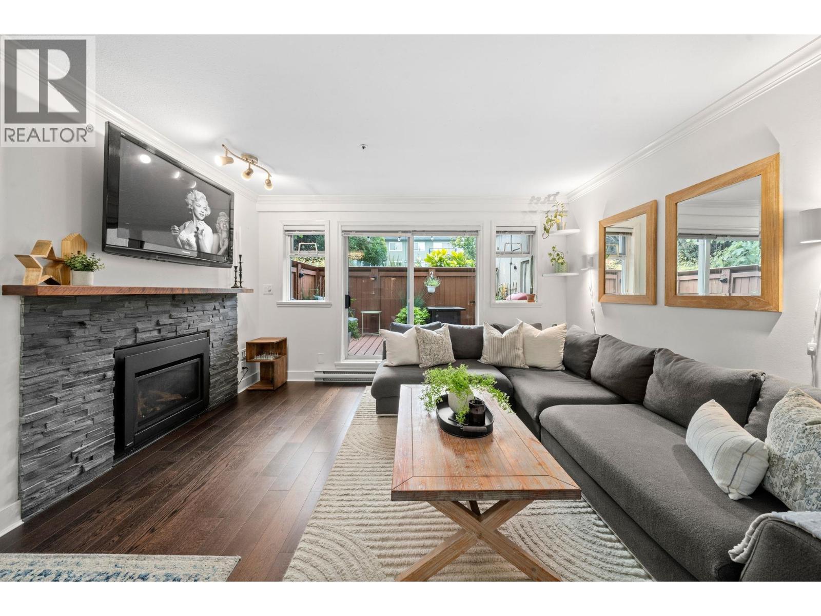 2215 Mcgill Street Unit 101, Vancouver, BC V5L 1C3