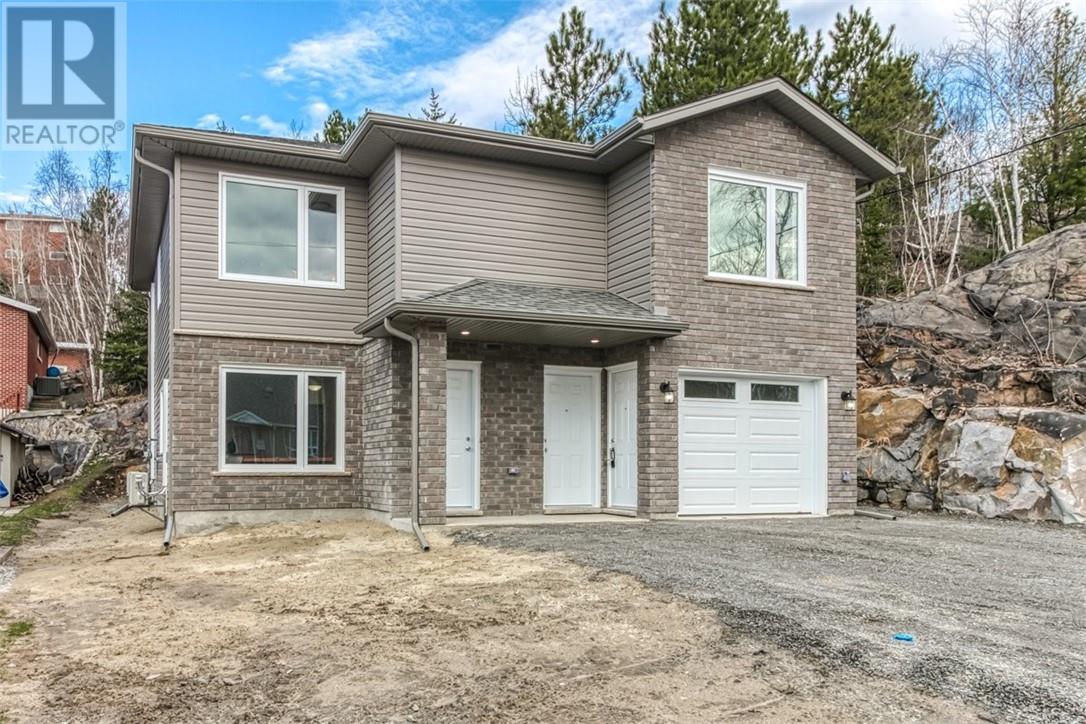 115 Parkwood St, Sudbury, ON P3A 0C4