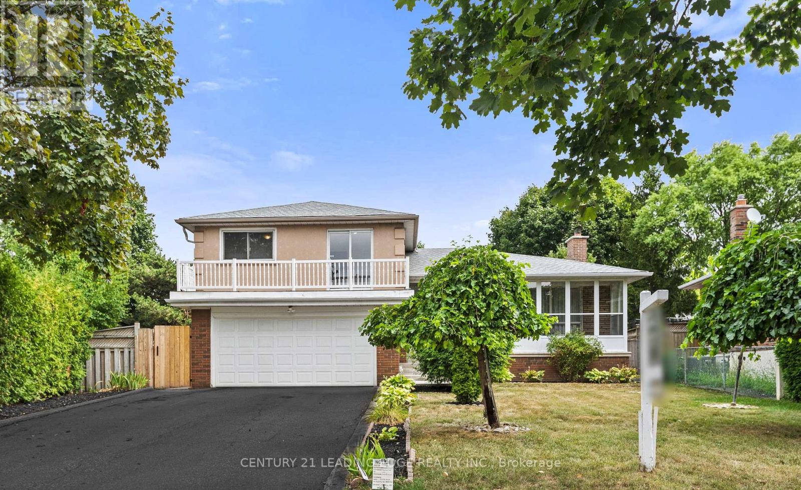 3651 Broomhill Cres, Mississauga, ON L4Y 3N5