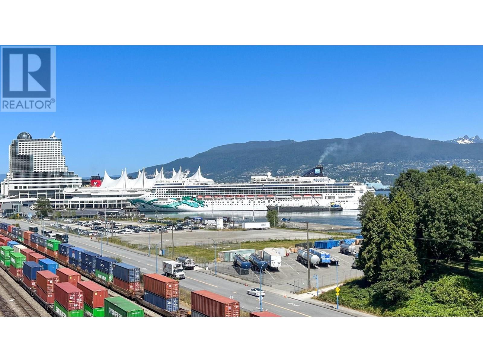 41 Alexander Street Unit 702, Vancouver, BC V6A 1B2