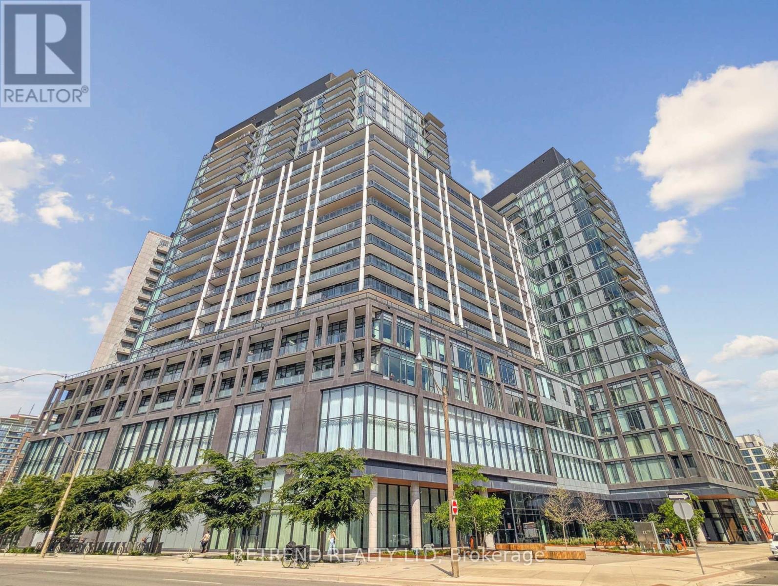 1206 50 Power St, Toronto, ON M5A 0V3