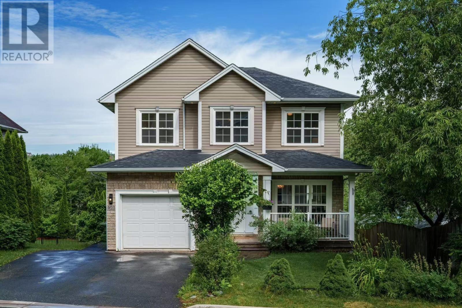 98 Golf Links Rd, Bedford, NS B4A 2J3