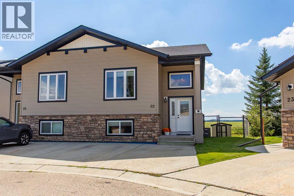 4546 Iron Wolf Place Unit 22, Lacombe, AB T4L 0G1