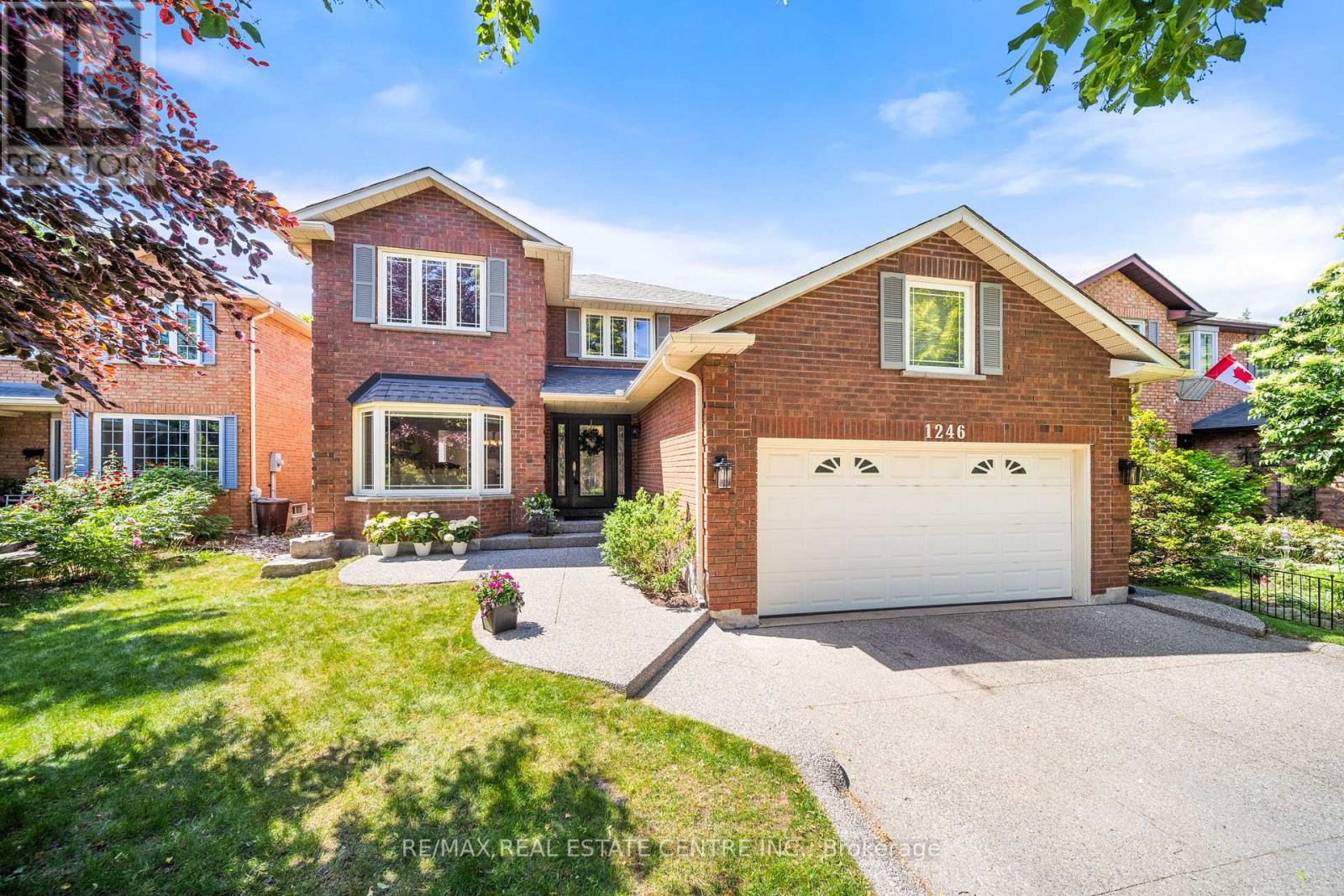 1246 Old Carriage Way, Oakville, ON L6M 2E4