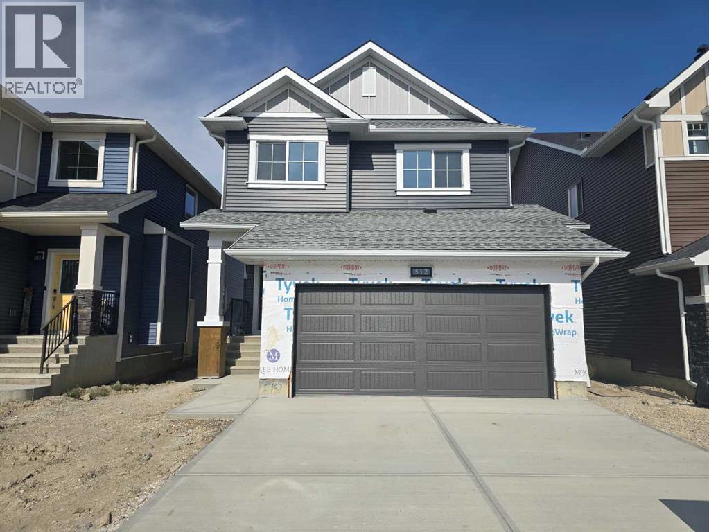 512 Baywater Mnr SW, Airdrie, AB T4B 5R5