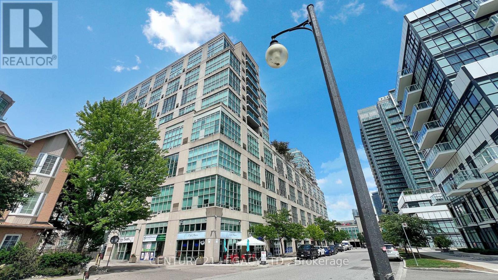 433 200 Manitoba St, Toronto, ON M8Y 3Y9
