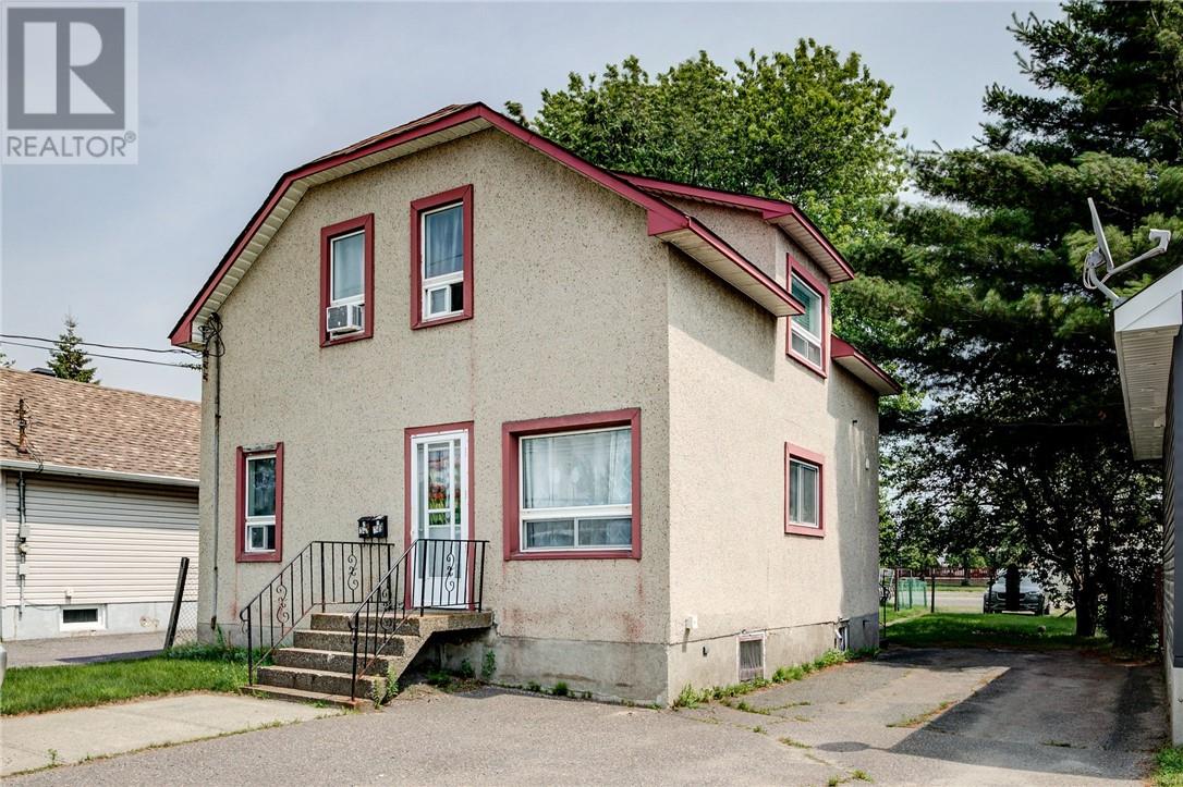 738-740 Martindale Rd, Sudbury, ON P3E 4H7