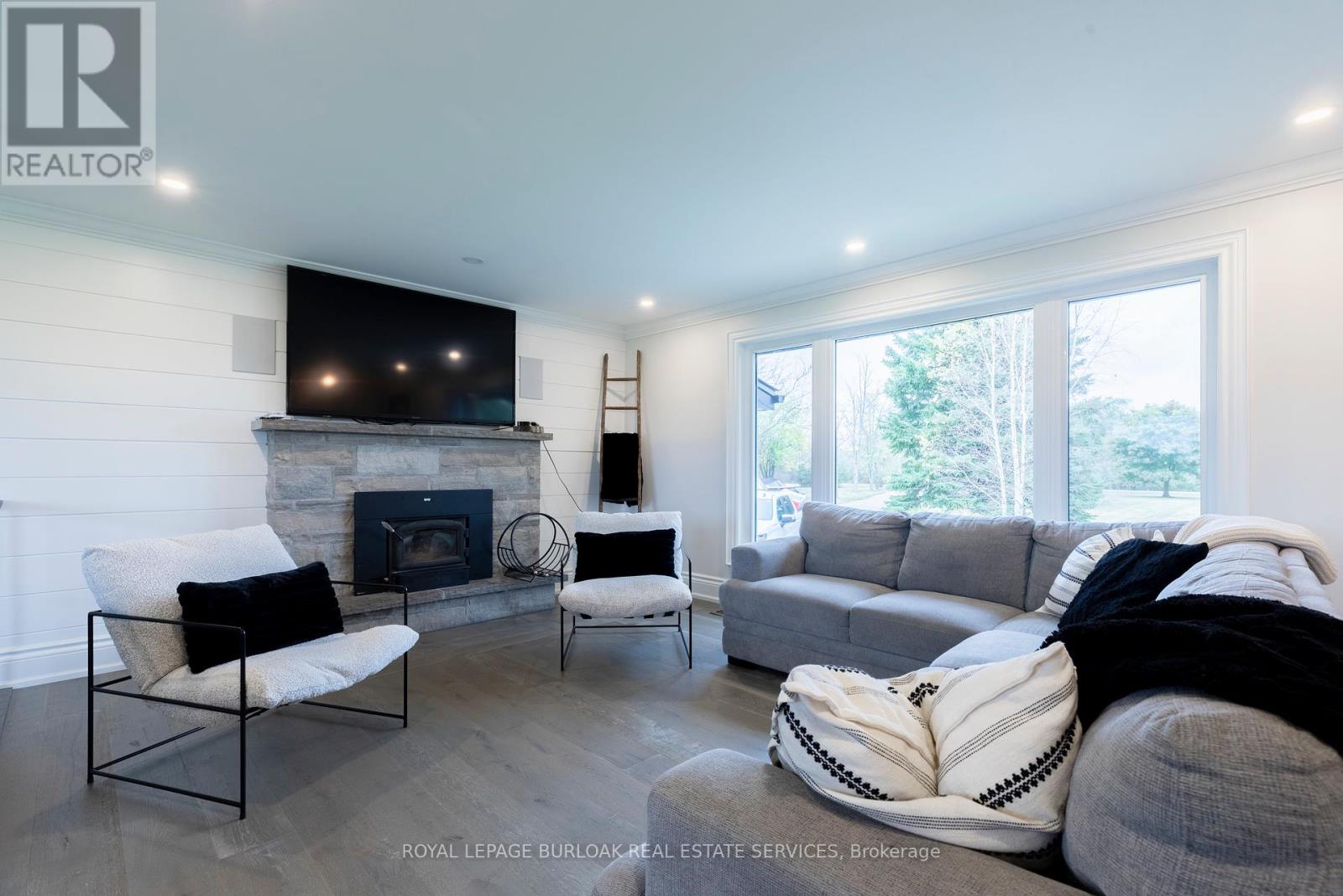 1506 6th Concession Road West, Hamilton, ON L0R 1V0