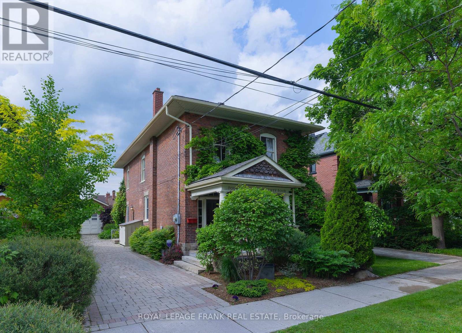 454 Weller St, Peterborough, ON K9H 2N6