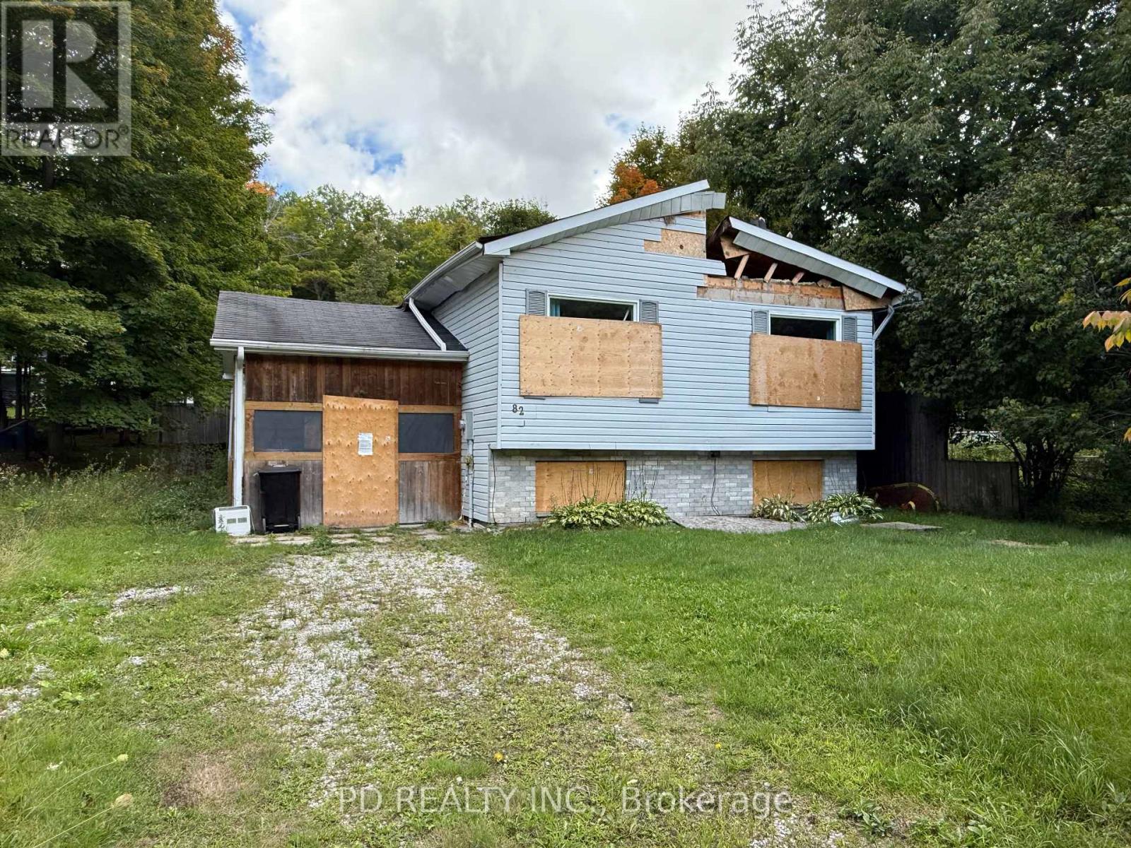 82 Mcarthur Dr, Penetanguishene, ON L9M 1W9