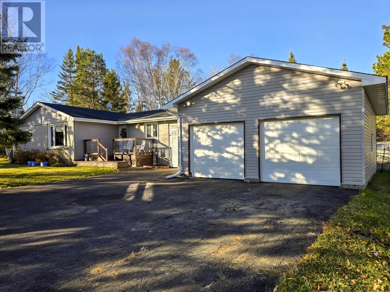 39 Mclean Ave, Murillo, ON P7K 0W6