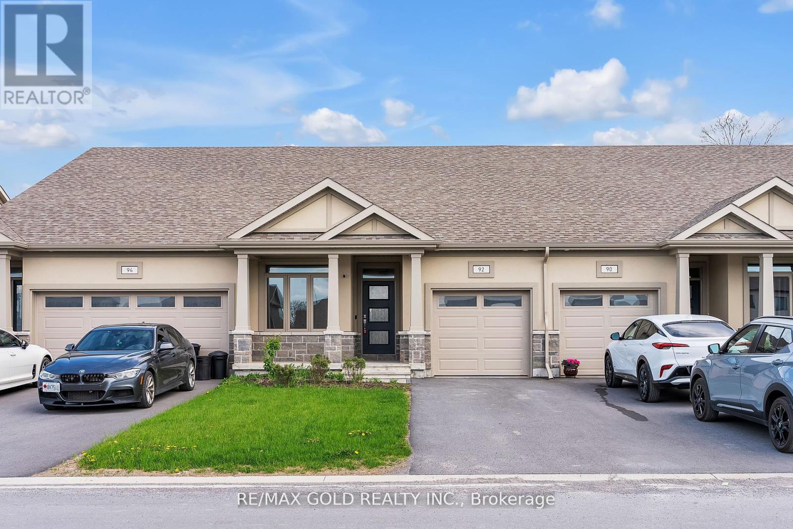 92 Athabaska Dr, Belleville, ON K8N 0T2