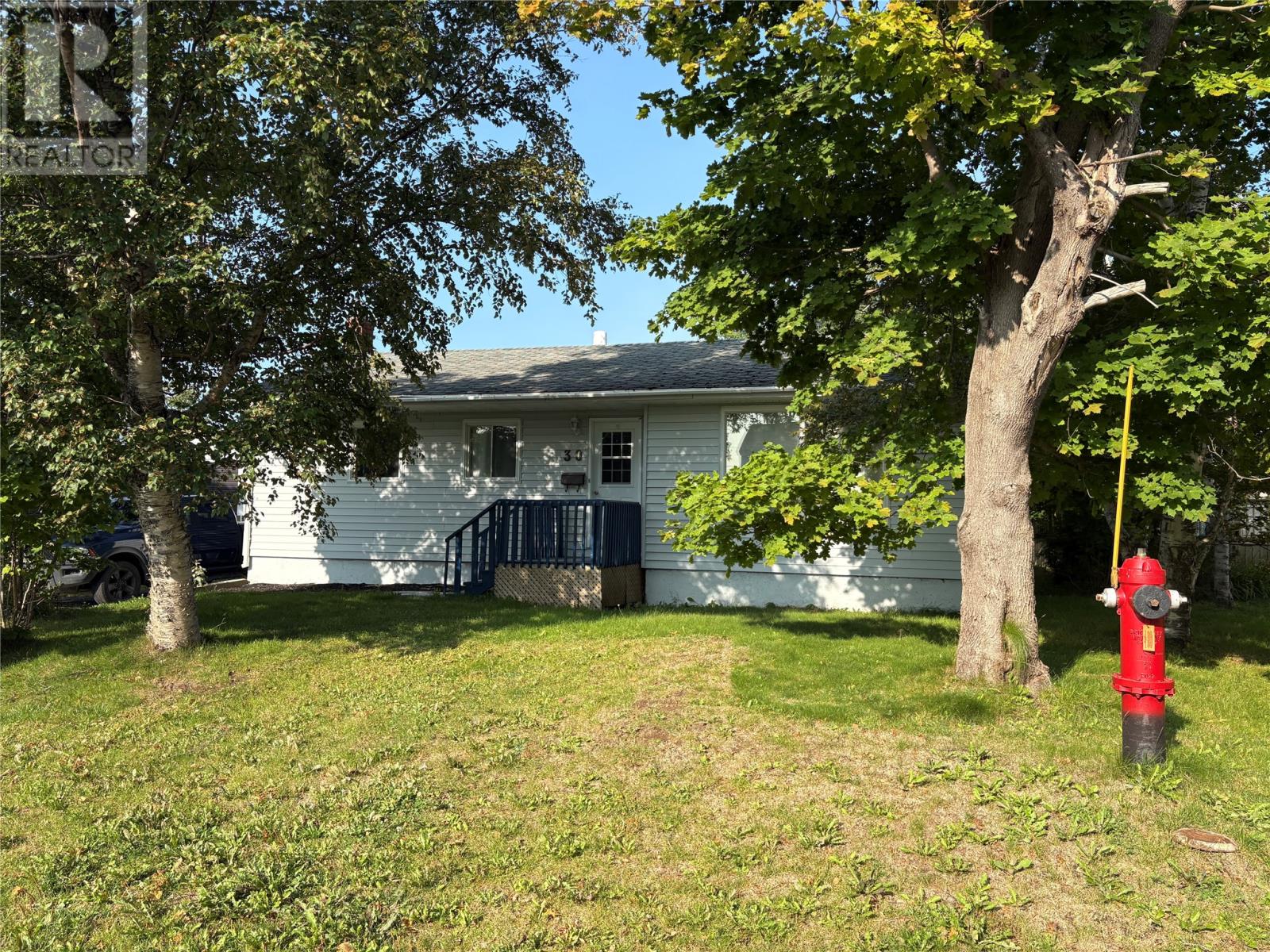 30 Alcock Cres, Gander, NL A1V 1K4