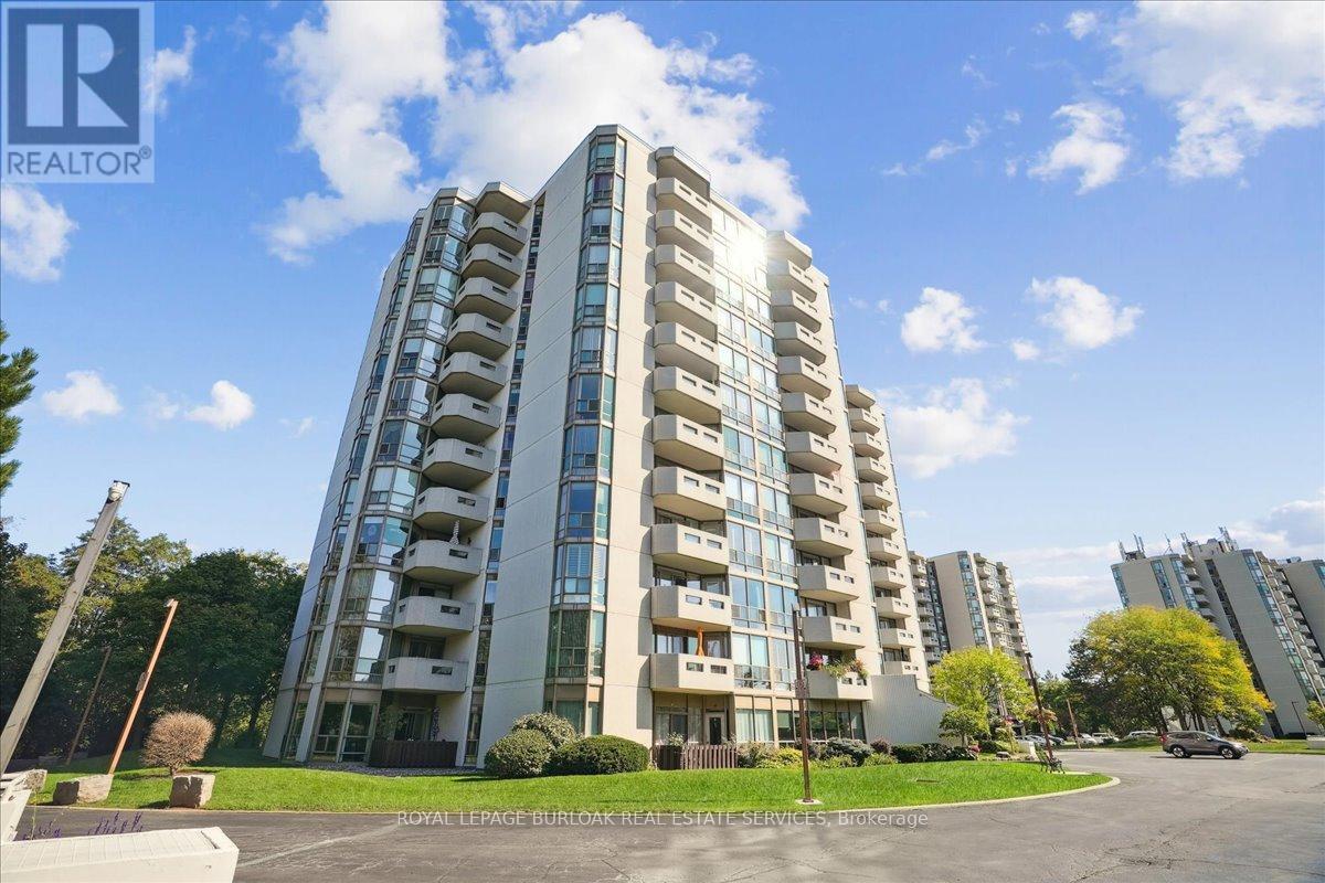 208 5090 Pinedale Ave, Burlington, ON L7L 5V8