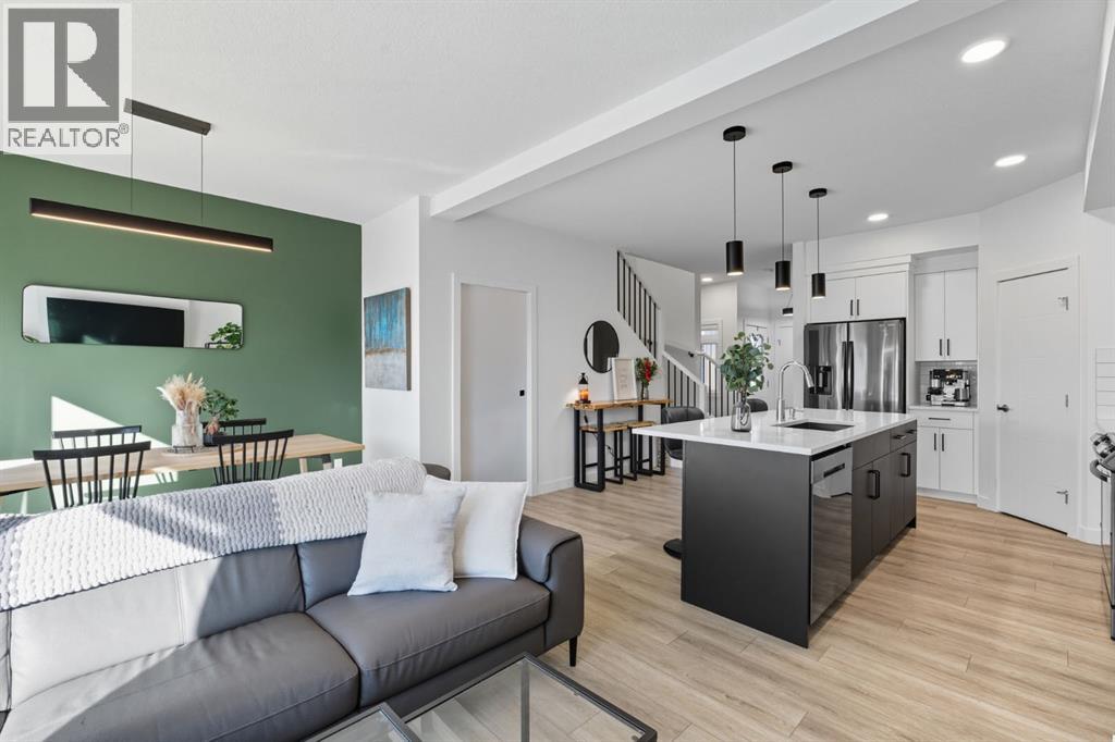 220 Heritage Hts, Cochrane, AB T4C 3A7
