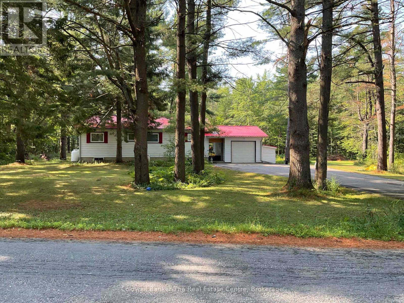 1060 Kahshe Lake Rd S, Gravenhurst, ON P0E 1G0