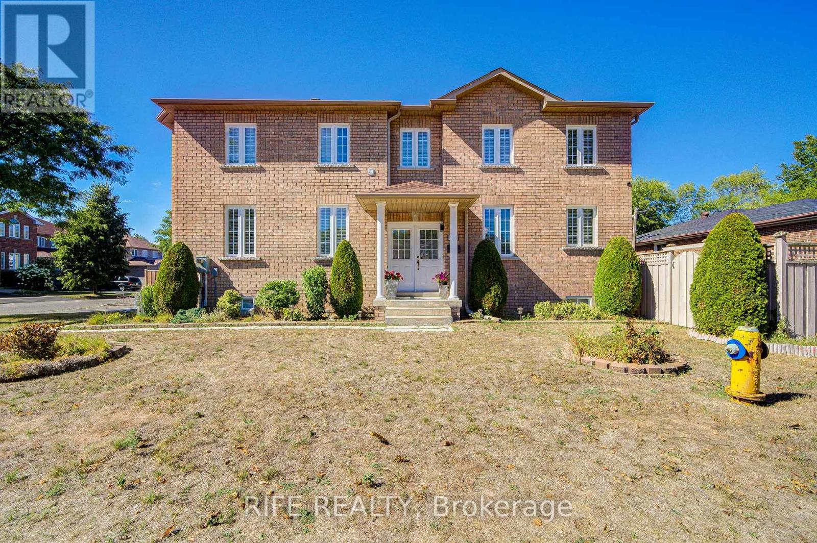 106 Craggview Dr, Toronto West Hill, ON M1E 2L8