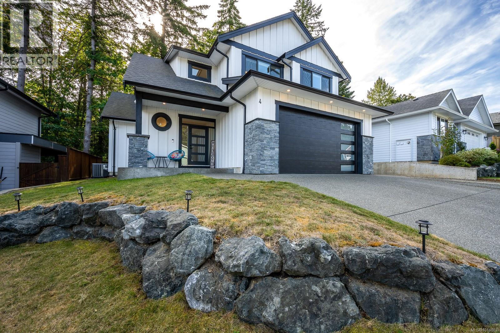 2880 Arden Rd Unit 4 Rd, Courtenay, BC V9N 0E9