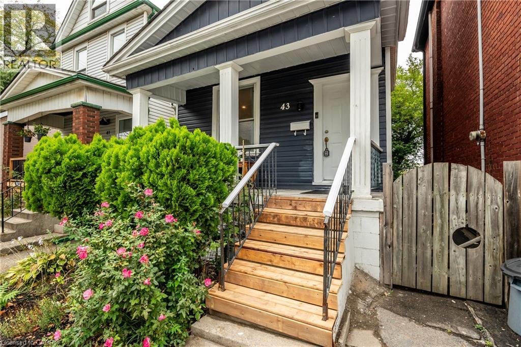 43 Princess St, Hamilton, ON L8L 3K7
